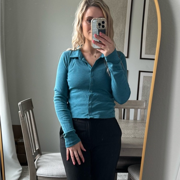 Teal Long Sleeve Button-Up Top - Picture 5 of 13